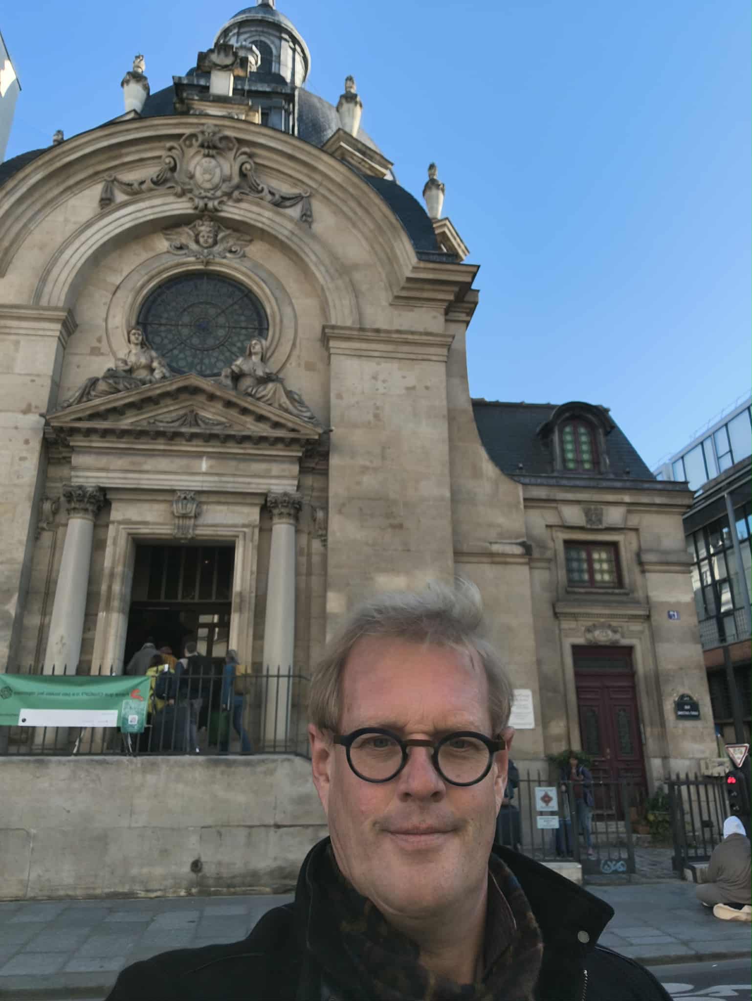 Studienfahrt Paris Erprobungsräume der EKiR; Pfarrer Falk Schöller